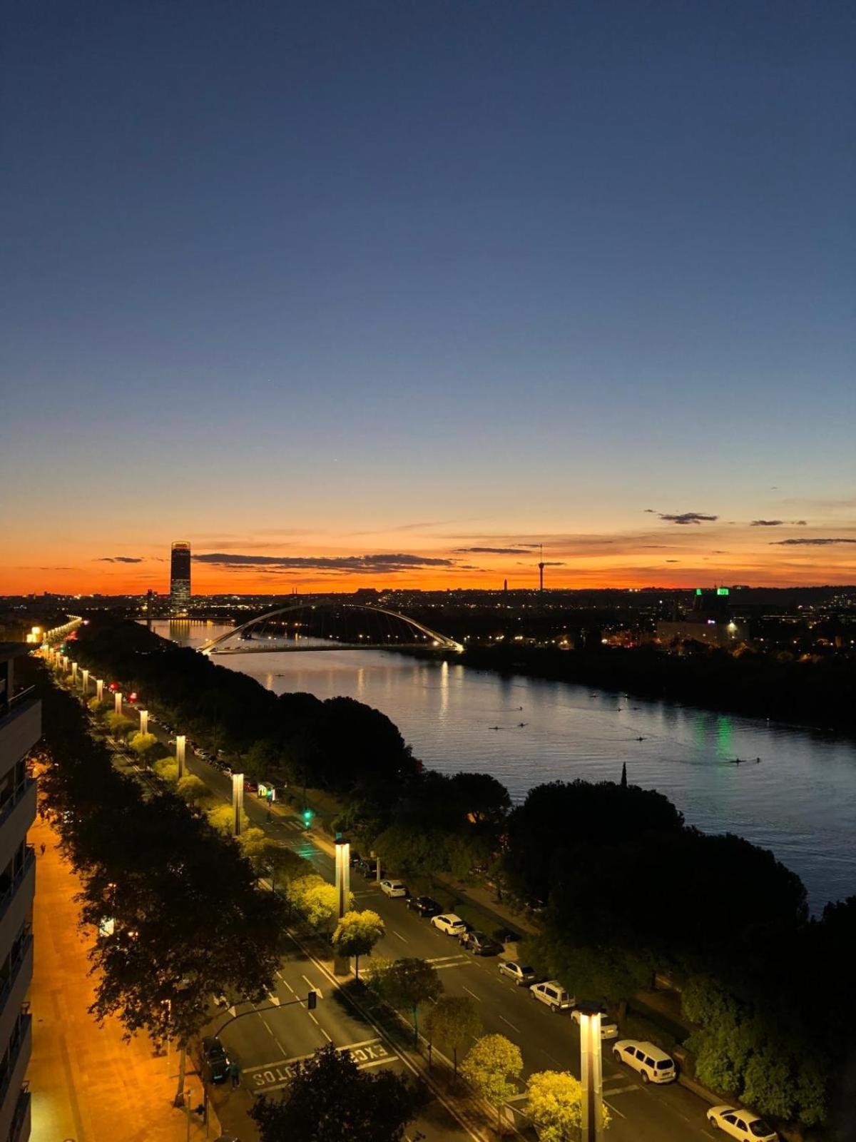 Tu Oasis De Lujo Junto Al Guadalquivir Lägenhet Sevilla Exteriör bild