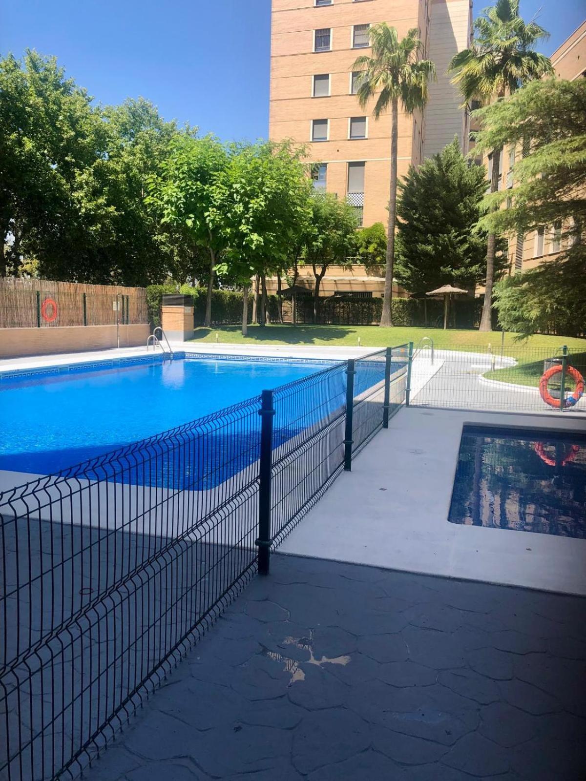 Tu Oasis De Lujo Junto Al Guadalquivir Lägenhet Sevilla Exteriör bild