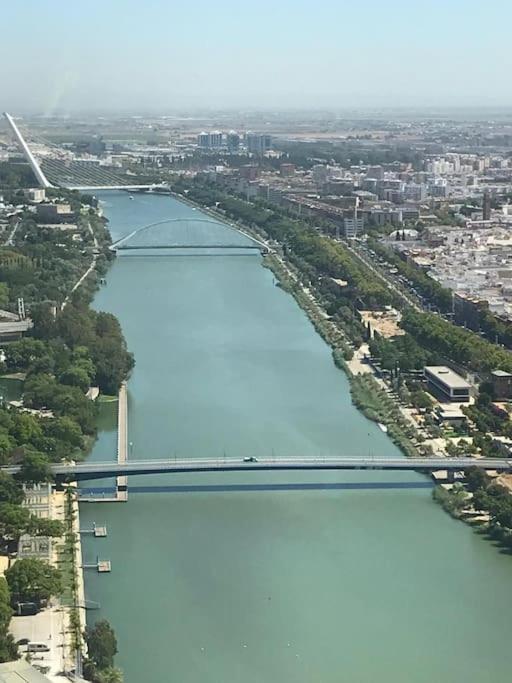 Tu Oasis De Lujo Junto Al Guadalquivir Lägenhet Sevilla Exteriör bild
